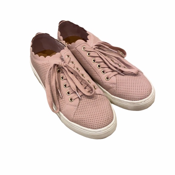 Indigo Shoes - Indigo Rd Kyrie  Sneakers w Scalloped Edge Size 8